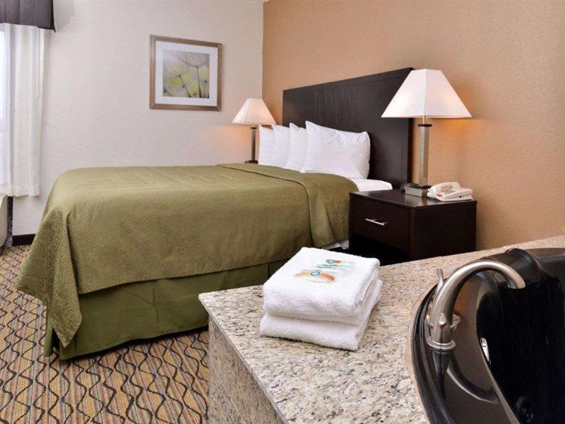 Quality Inn & Suites Matteson Near I-57 Eksteriør billede