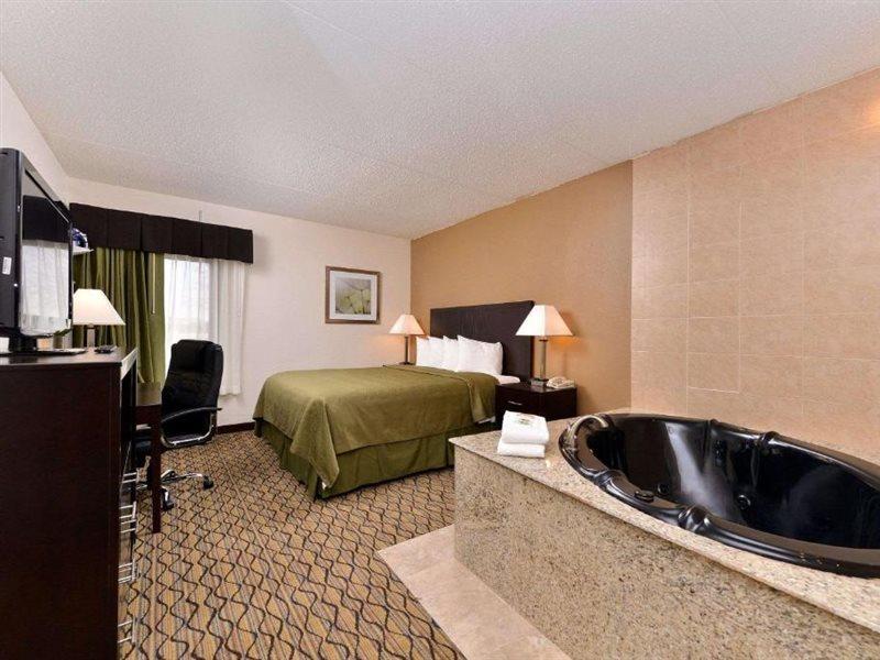 Quality Inn & Suites Matteson Near I-57 Eksteriør billede