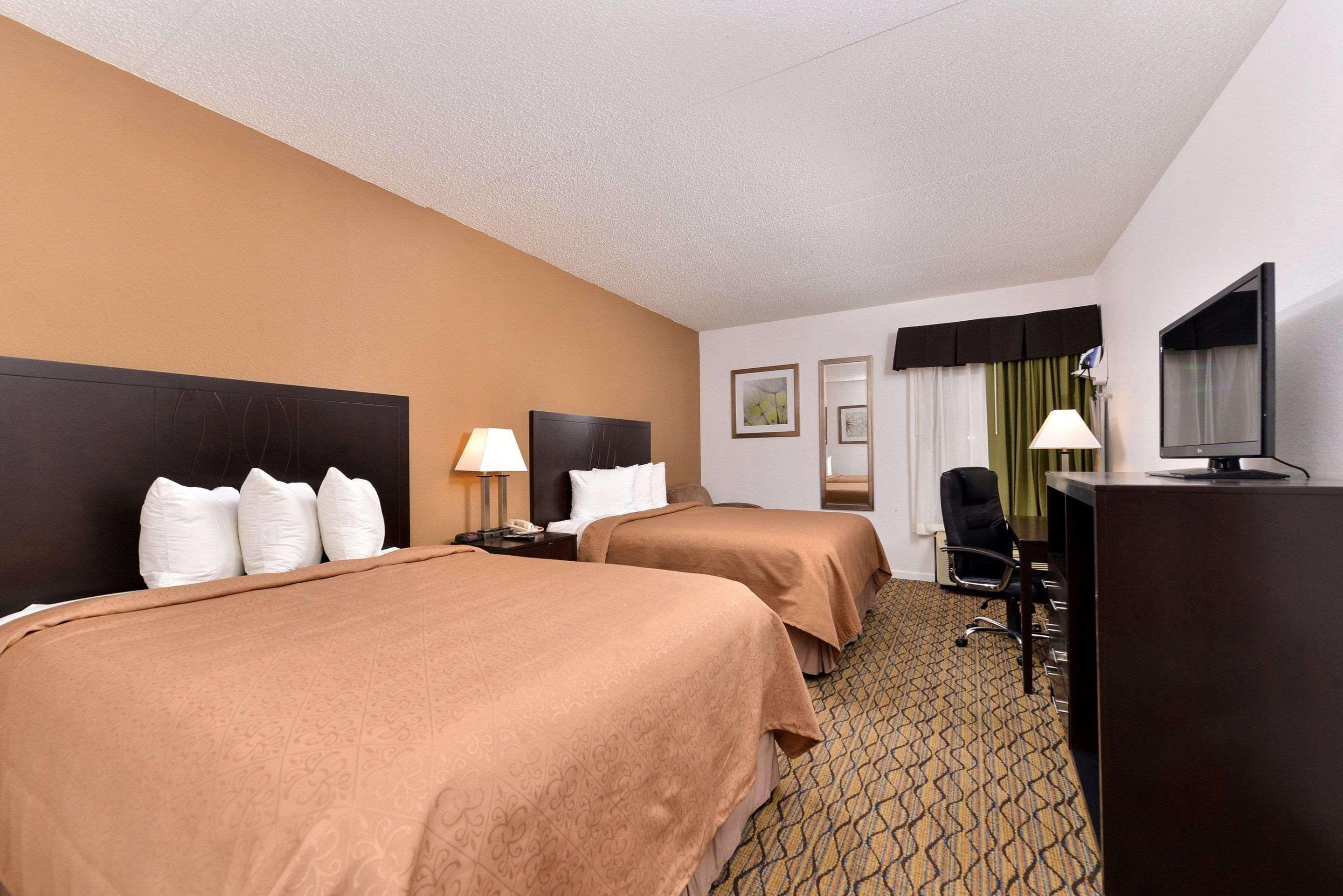 Quality Inn & Suites Matteson Near I-57 Eksteriør billede