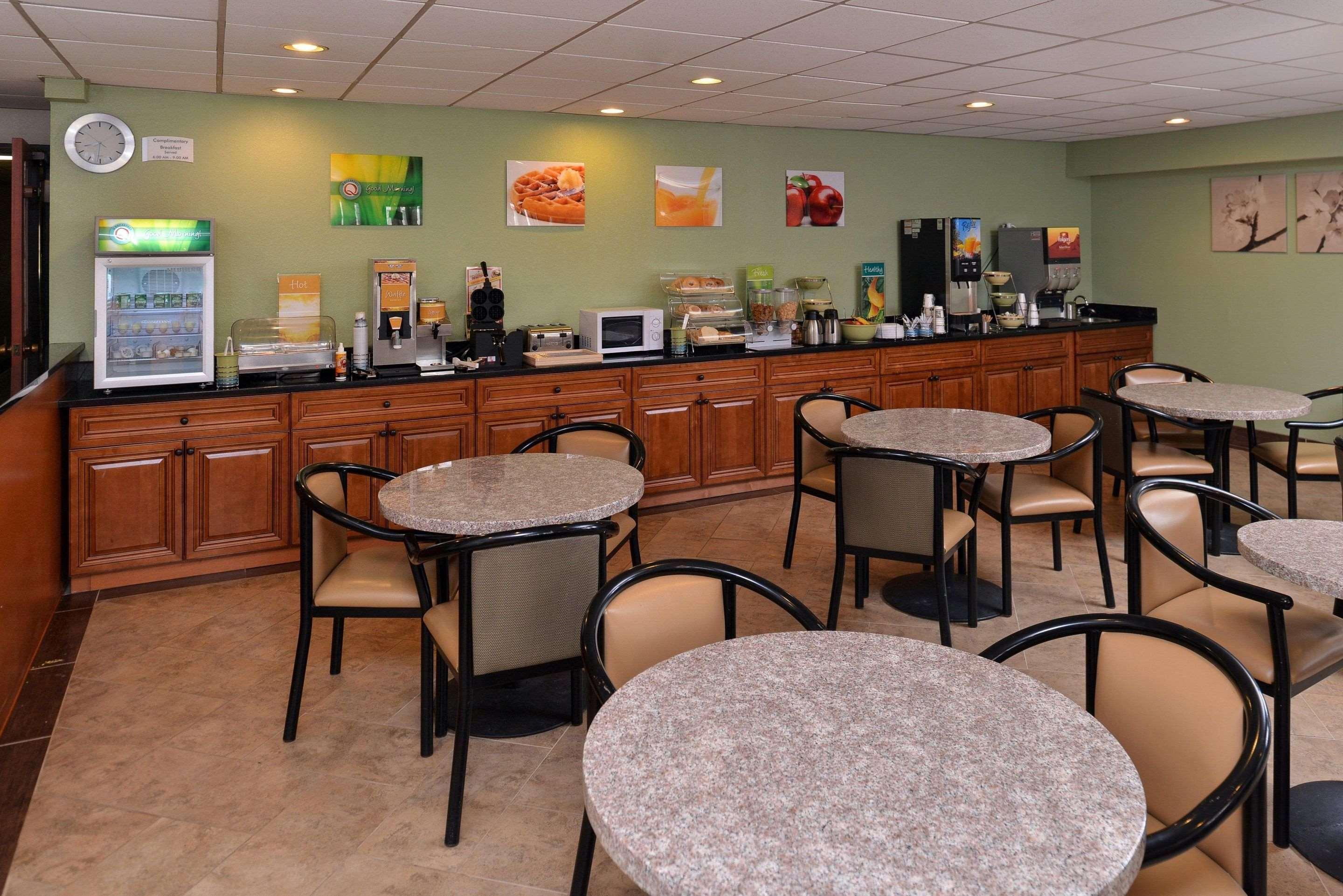Quality Inn & Suites Matteson Near I-57 Eksteriør billede