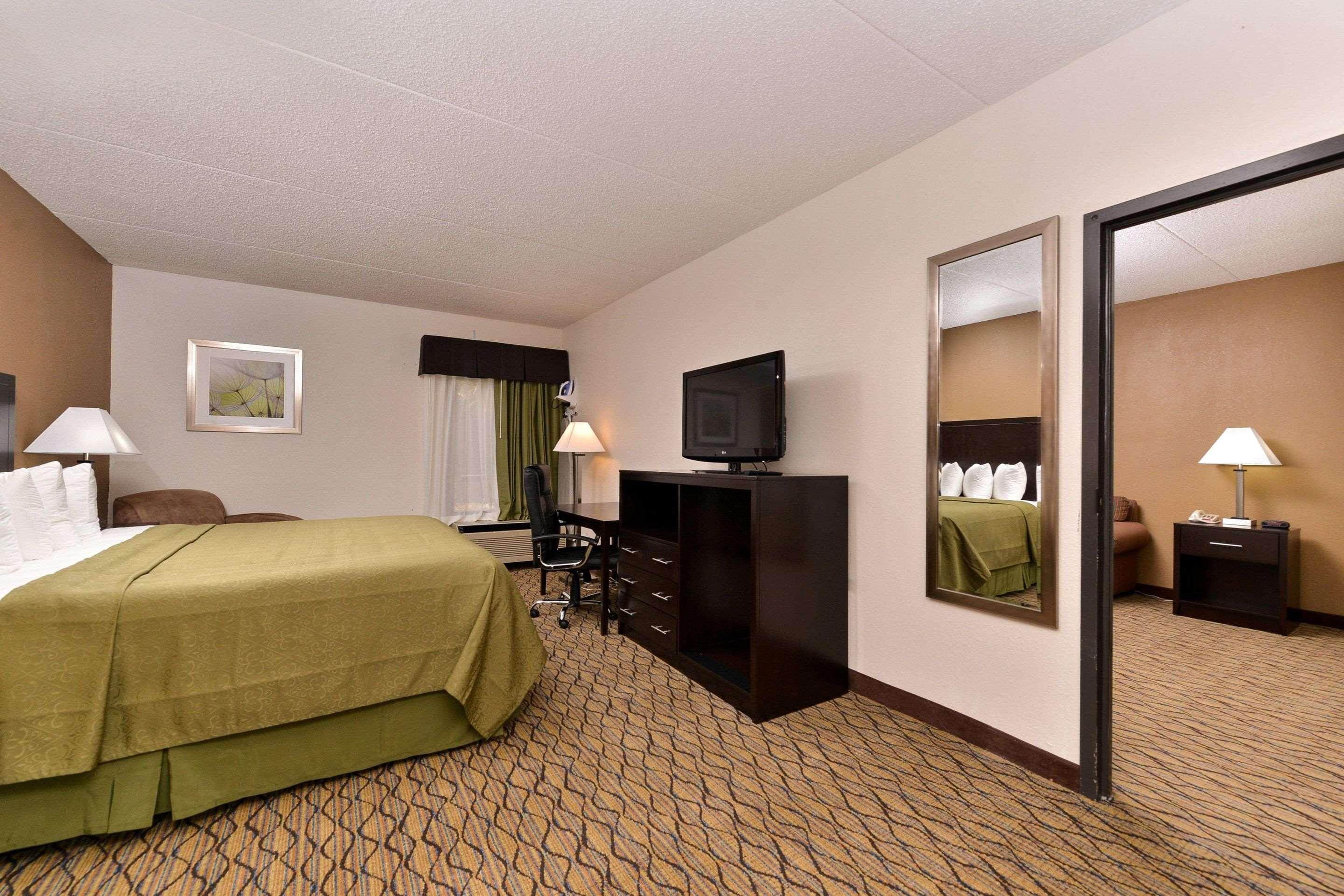 Quality Inn & Suites Matteson Near I-57 Eksteriør billede