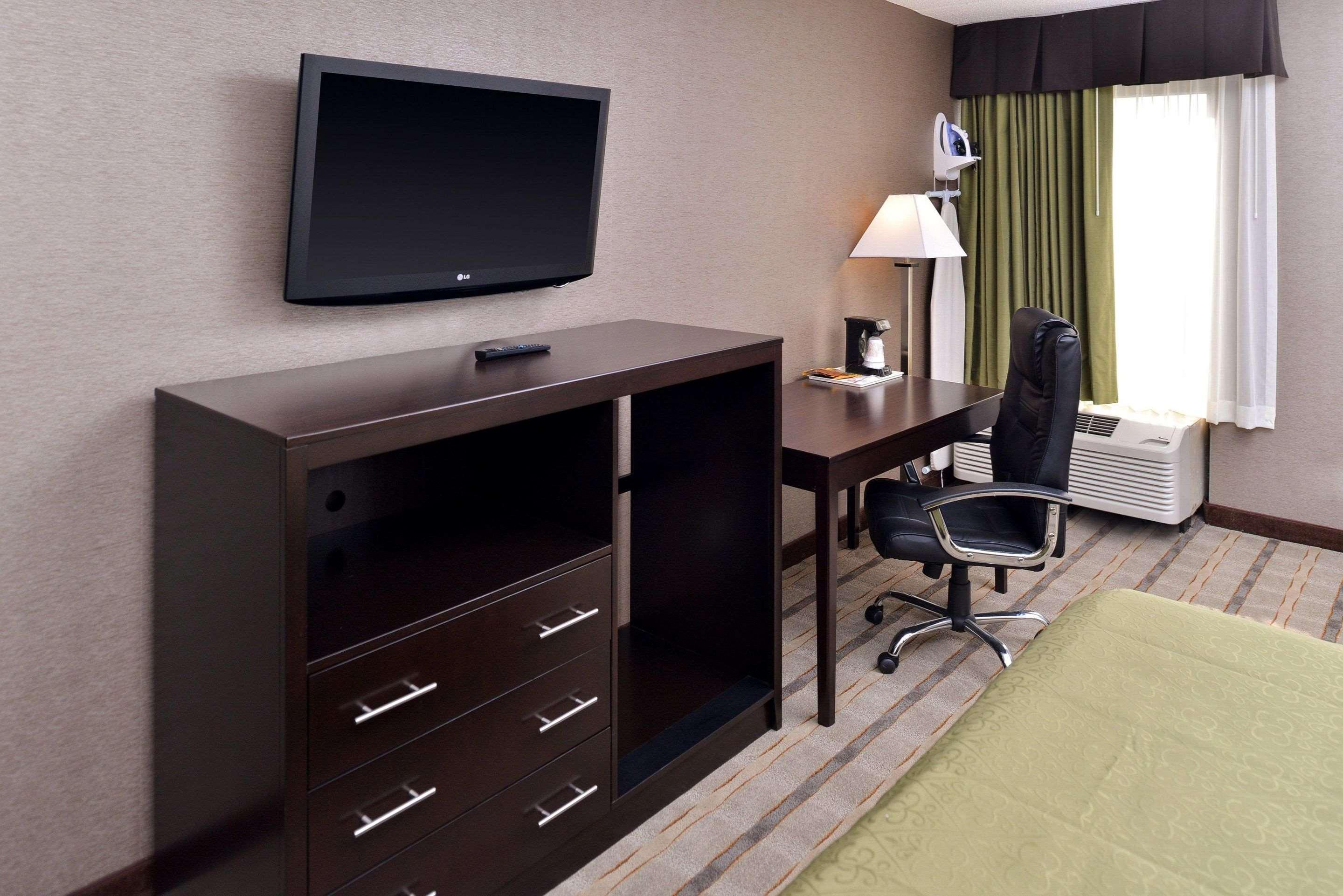Quality Inn & Suites Matteson Near I-57 Eksteriør billede