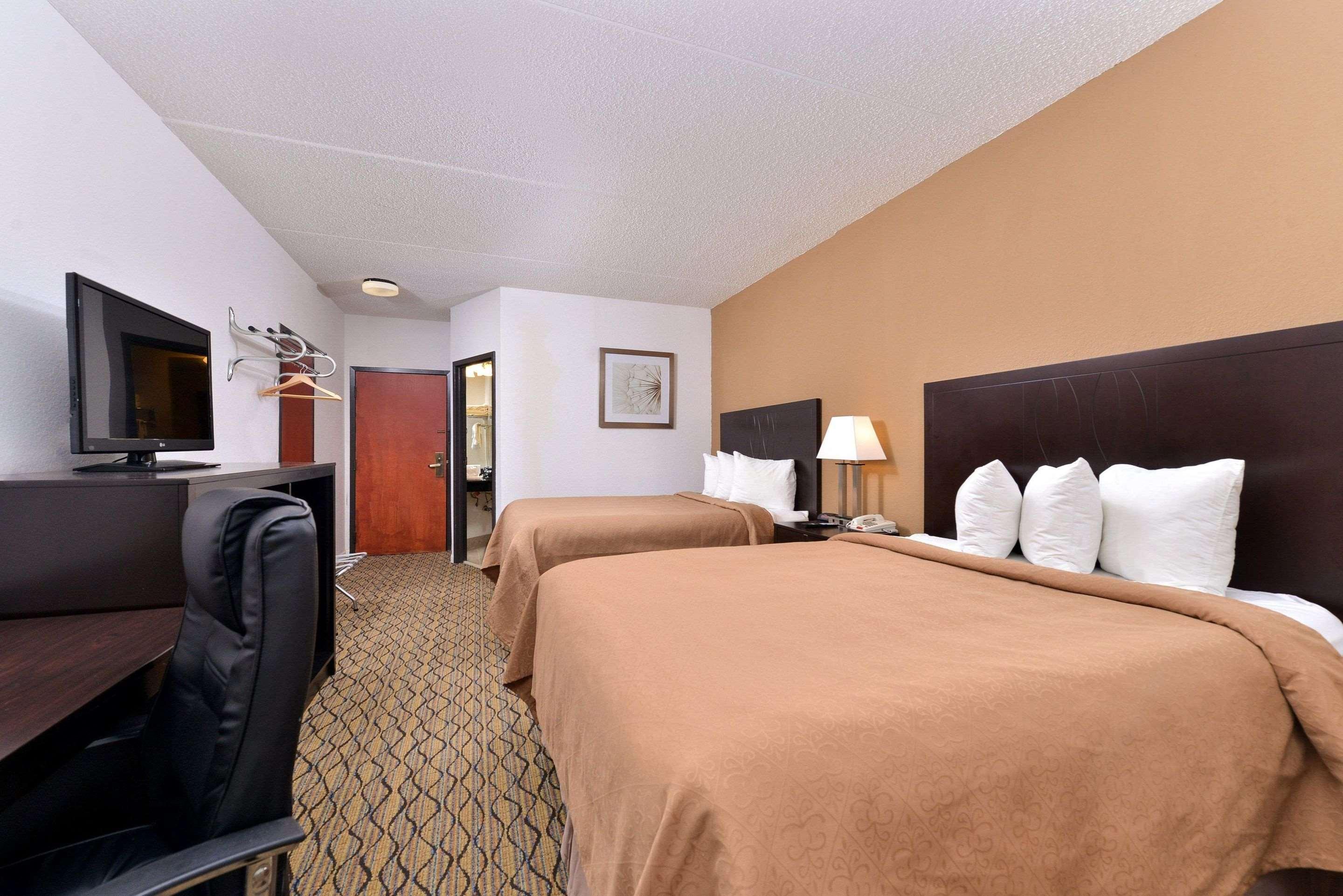Quality Inn & Suites Matteson Near I-57 Eksteriør billede