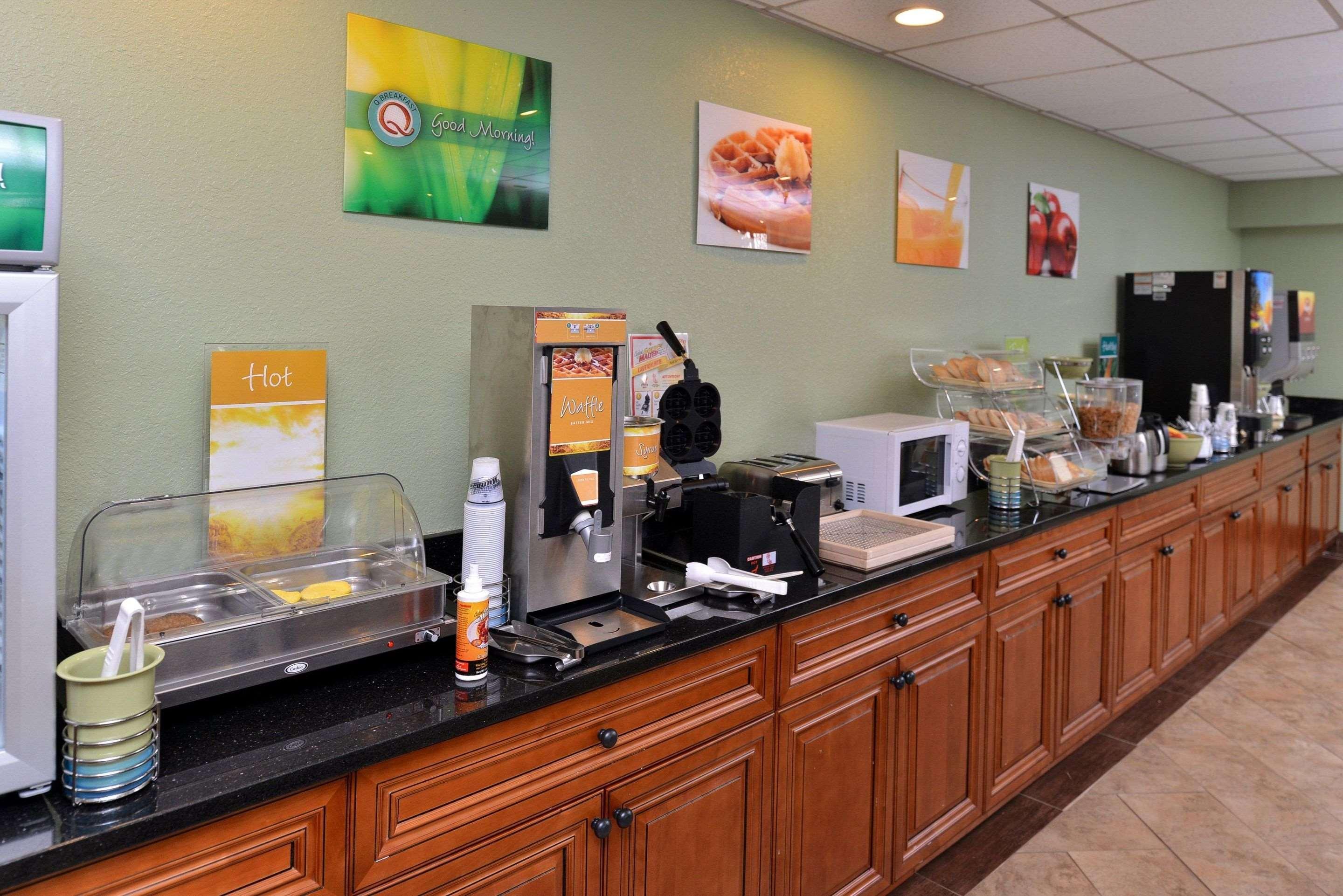 Quality Inn & Suites Matteson Near I-57 Eksteriør billede