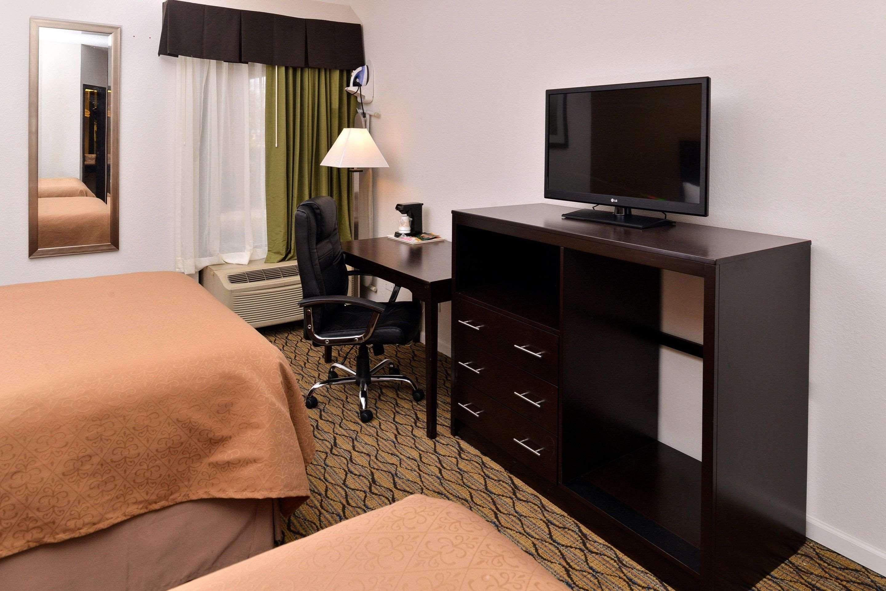 Quality Inn & Suites Matteson Near I-57 Eksteriør billede